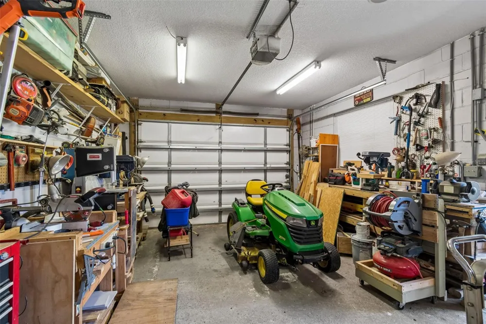 2321 WOOTEN ROAD Dover, FL 33527