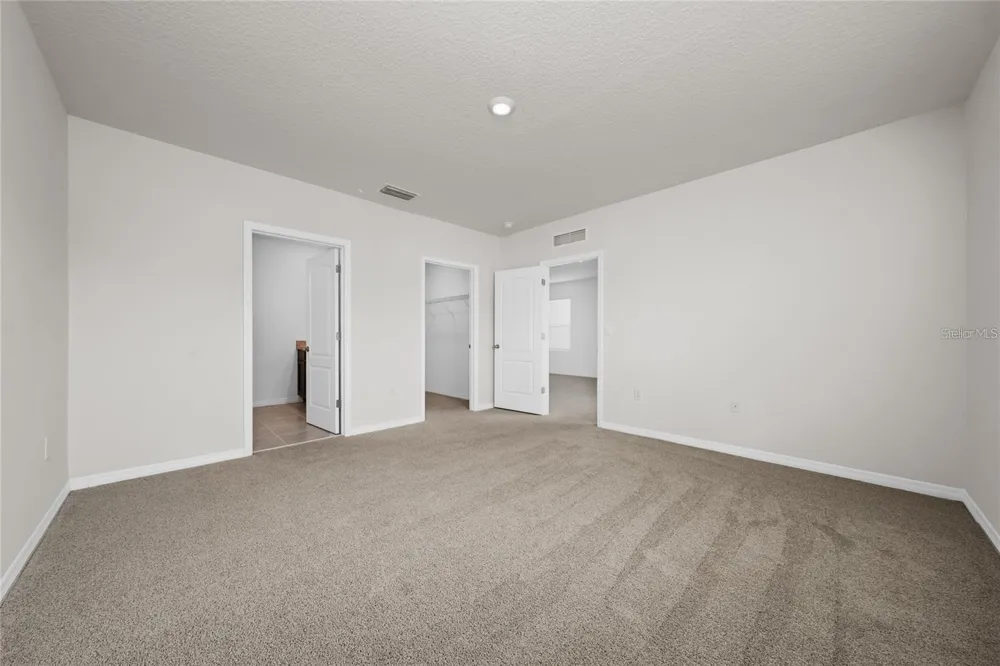 2667 SWOOPING SPARROW DRIVE St Cloud, FL 34771