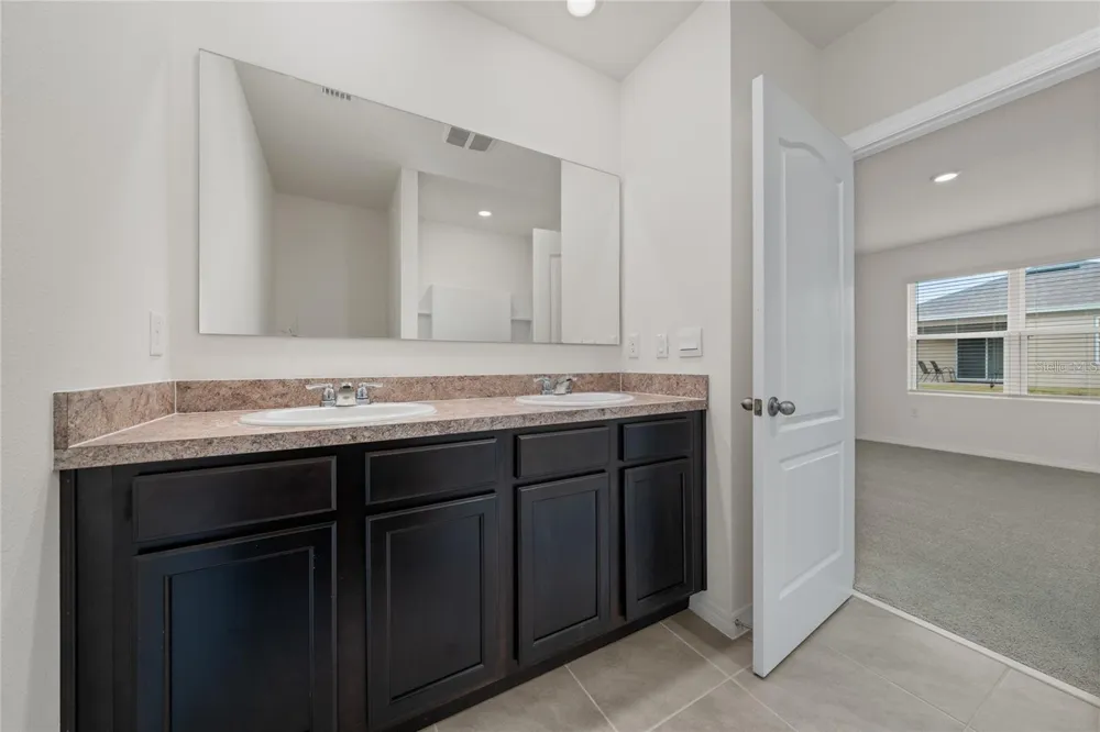 2667 SWOOPING SPARROW DRIVE St Cloud, FL 34771