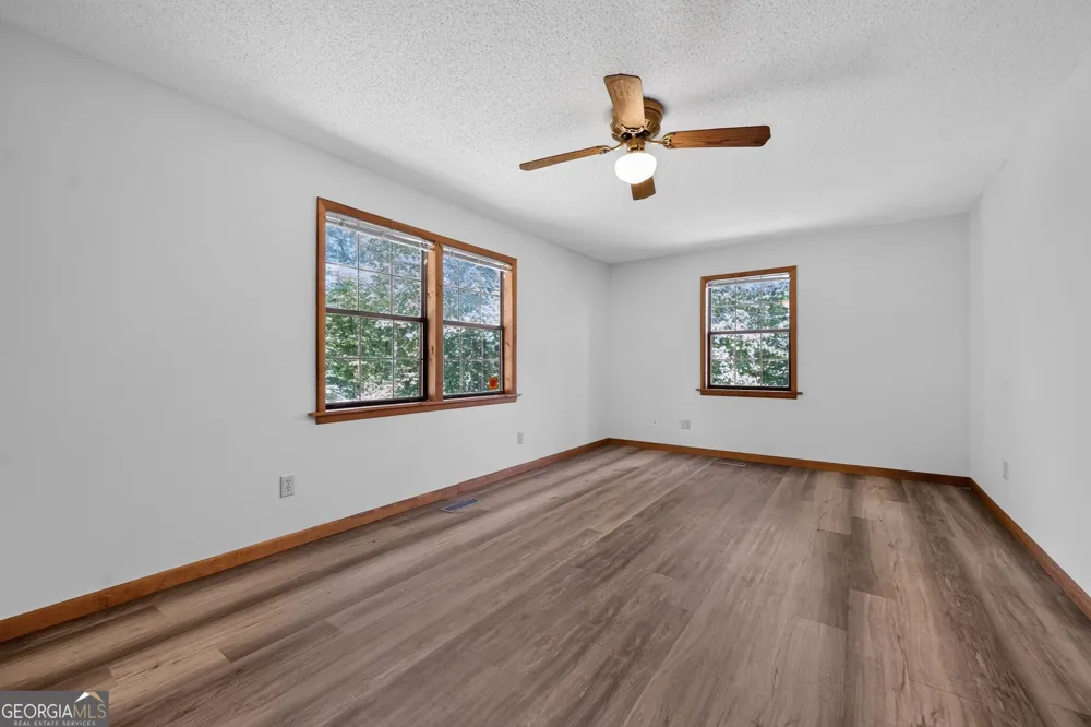 28 Coon Tail RD Blairsville, GA 30512