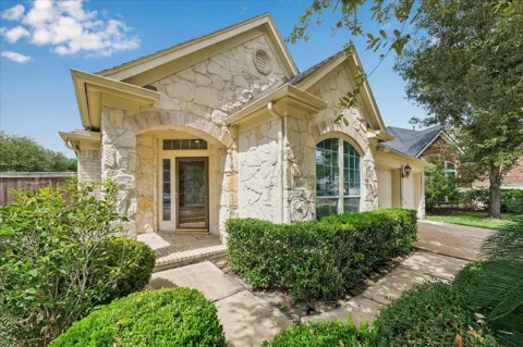 4010 Wolf Springs Court
