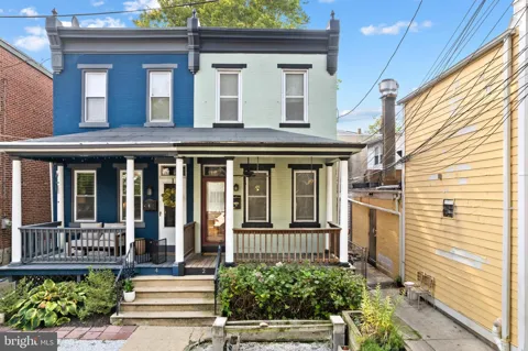 2 E COLLINGS AVENUE