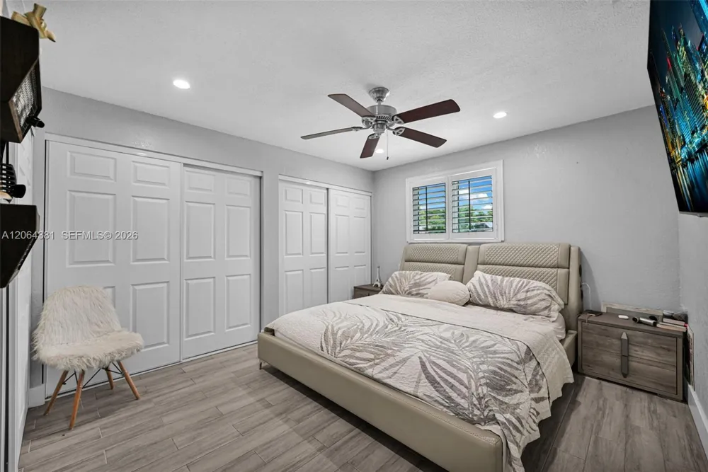 8251 NW 185th St Hialeah, FL 33015