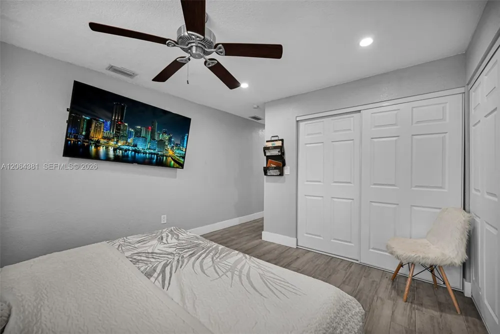 8251 NW 185th St Hialeah, FL 33015