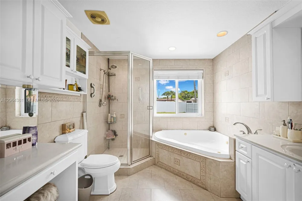 8251 NW 185th St Hialeah, FL 33015
