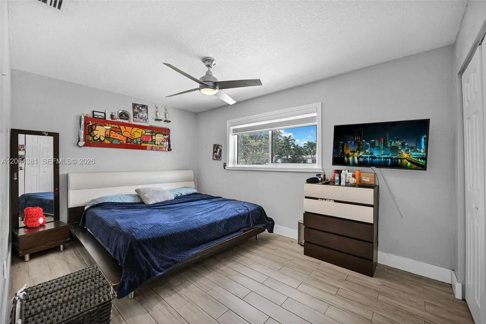8251 NW 185th St Hialeah, FL 33015