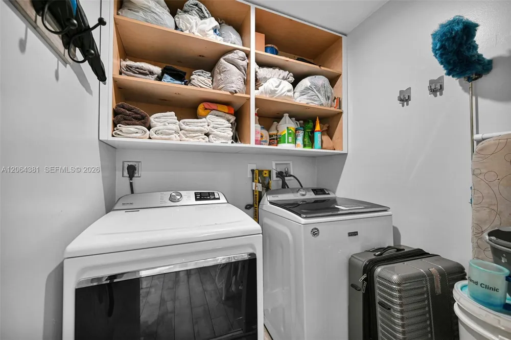 8251 NW 185th St Hialeah, FL 33015