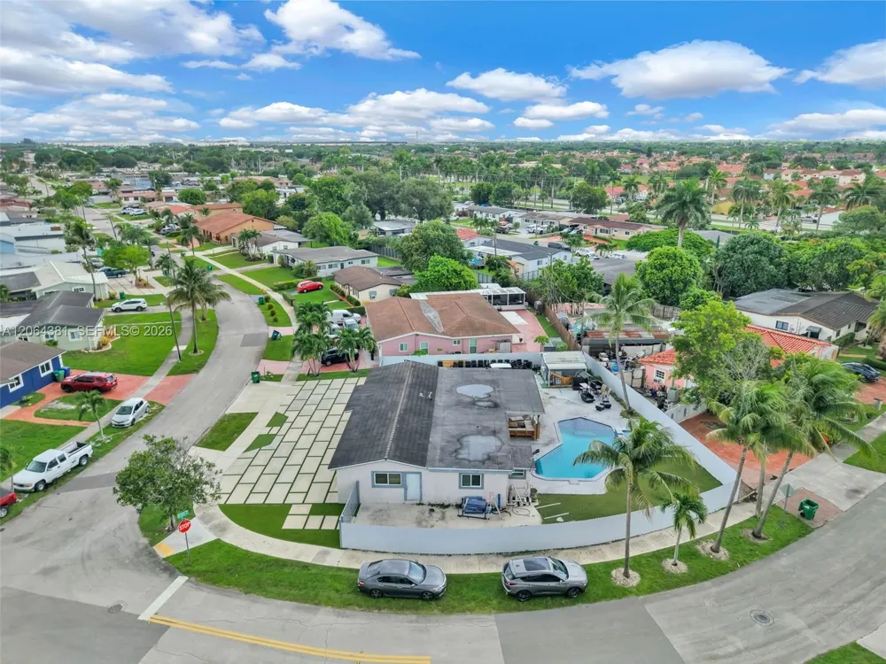 8251 NW 185th St Hialeah, FL 33015
