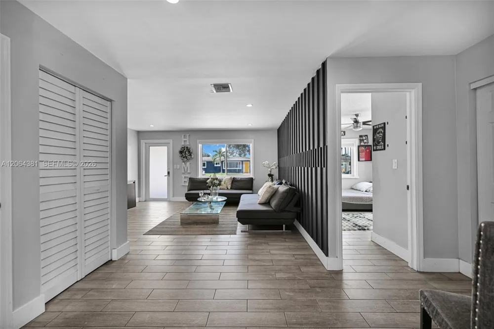 8251 NW 185th St Hialeah, FL 33015