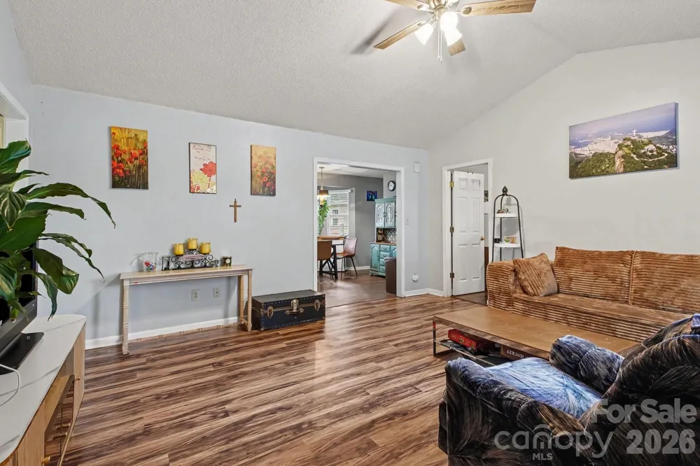 1209 S Juniper Street Kannapolis, NC 28081