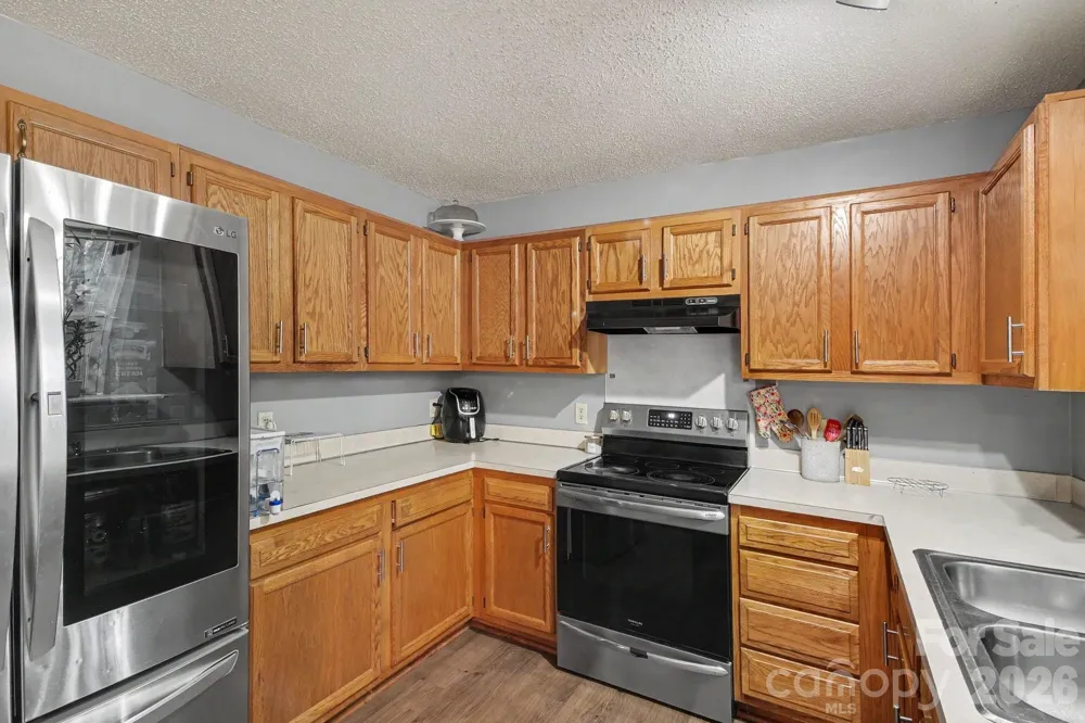 1209 S Juniper Street Kannapolis, NC 28081