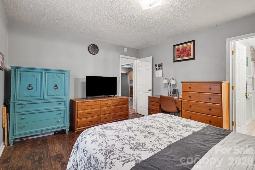 1209 S Juniper Street Kannapolis, NC 28081
