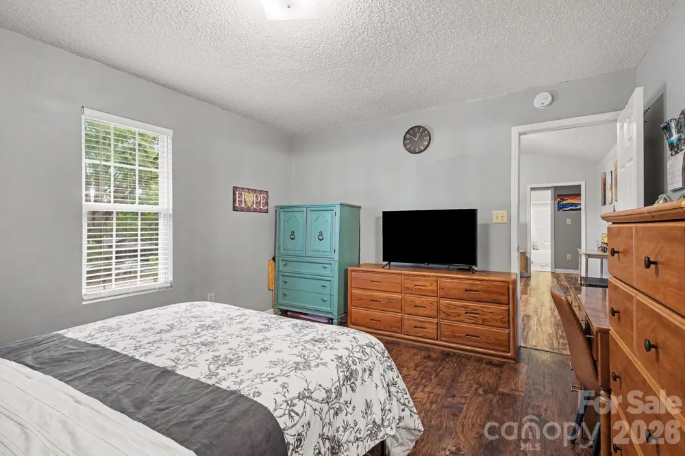 1209 S Juniper Street Kannapolis, NC 28081