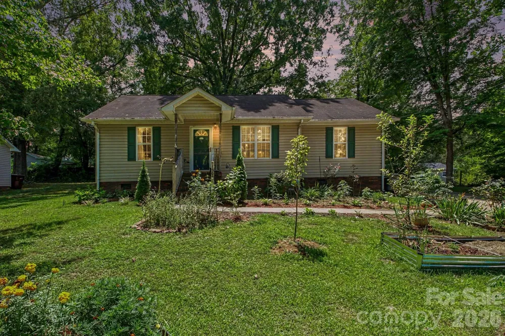 1209 S Juniper Street Kannapolis, NC 28081