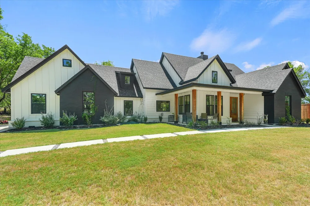 9738 Mackenzie Brook Royse City, TX 75189