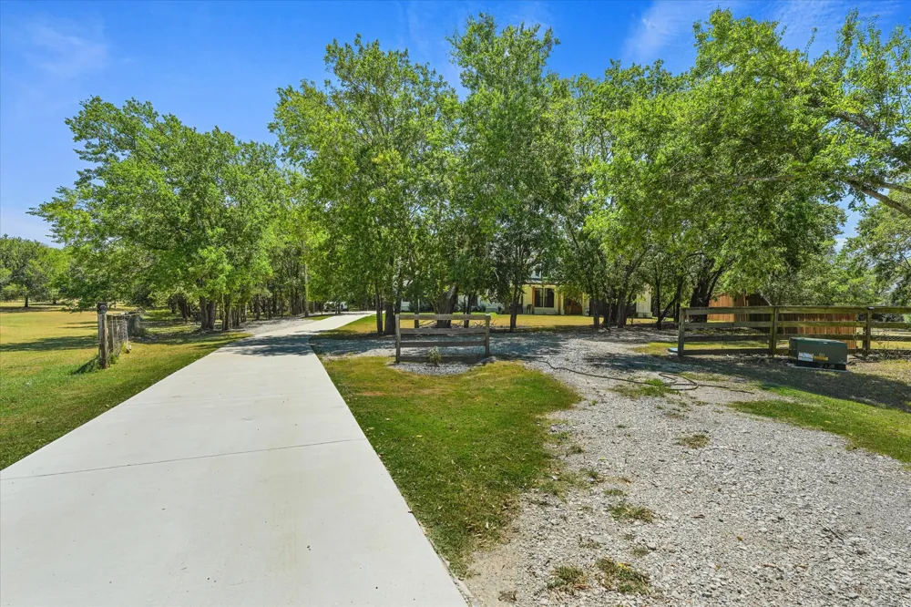 9738 Mackenzie Brook Royse City, TX 75189