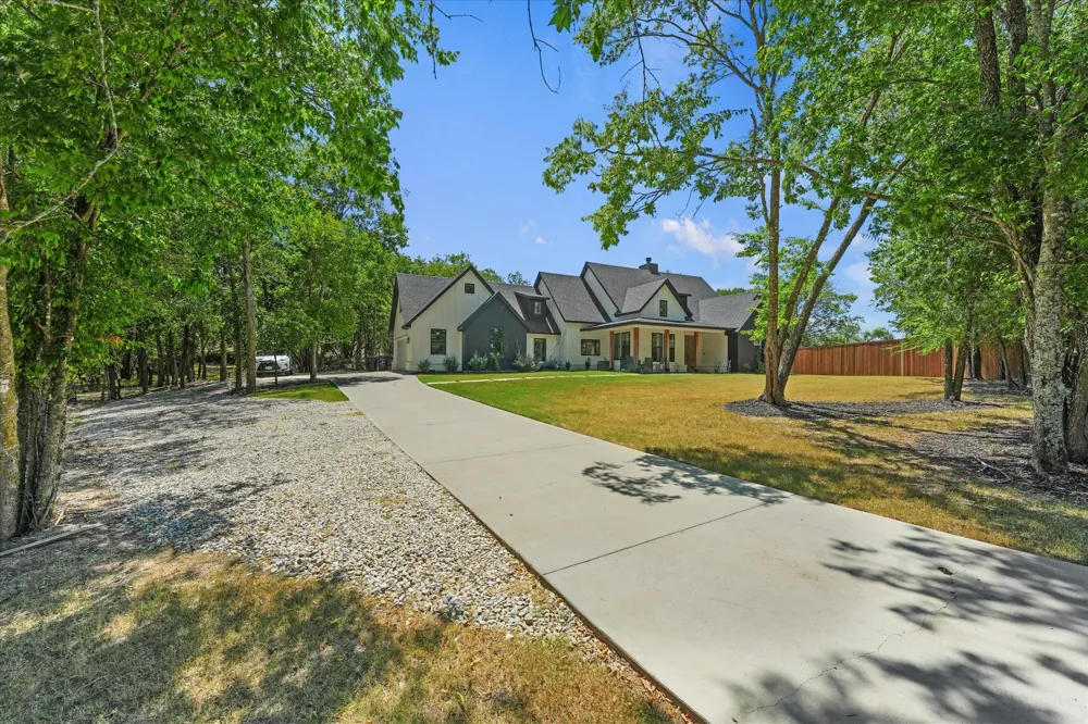 9738 Mackenzie Brook Royse City, TX 75189