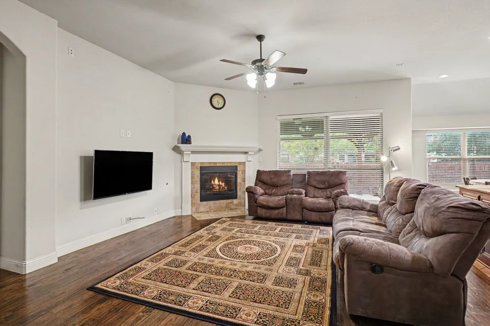 2412 Lynbridge Drive Plano, TX 75025