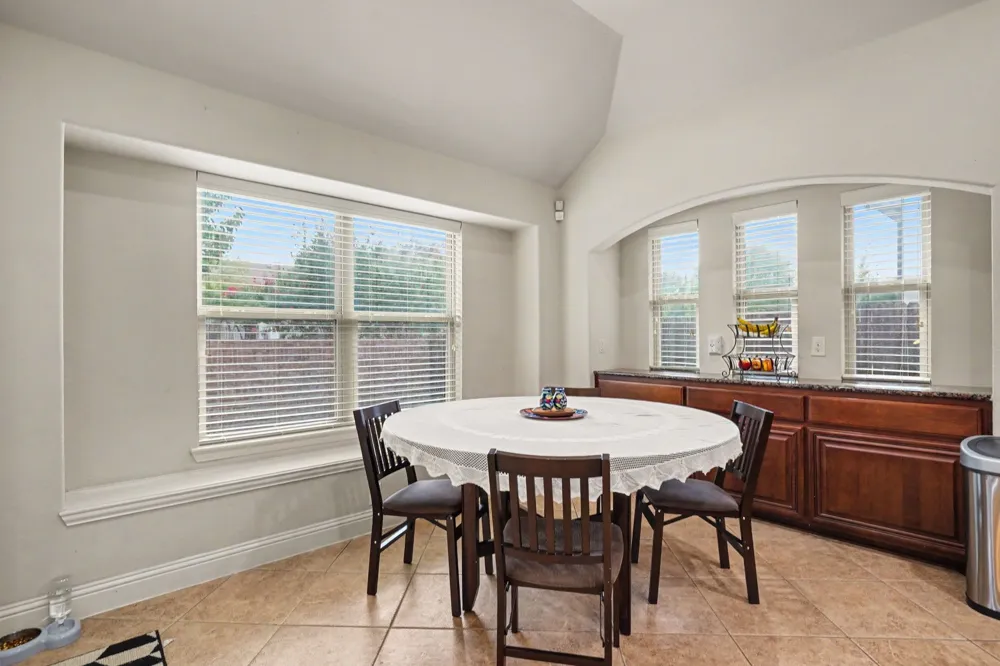 2412 Lynbridge Drive Plano, TX 75025
