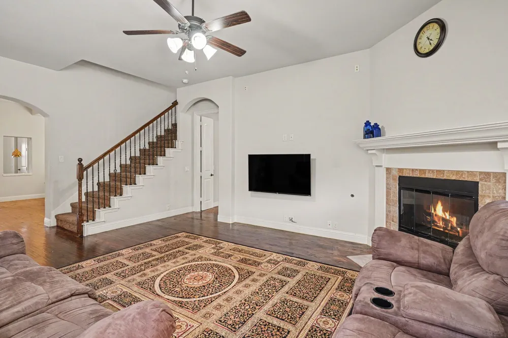 2412 Lynbridge Drive Plano, TX 75025