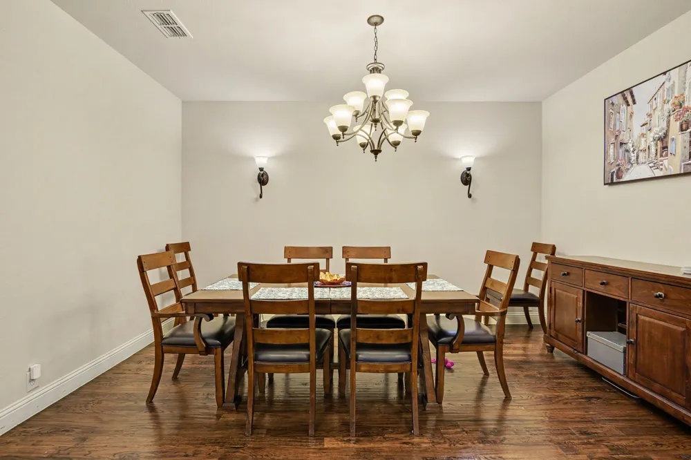 2412 Lynbridge Drive Plano, TX 75025