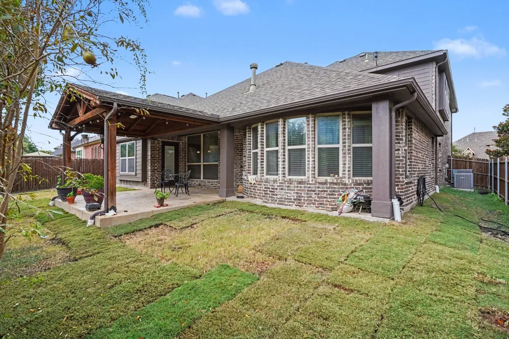 2412 Lynbridge Drive Plano, TX 75025
