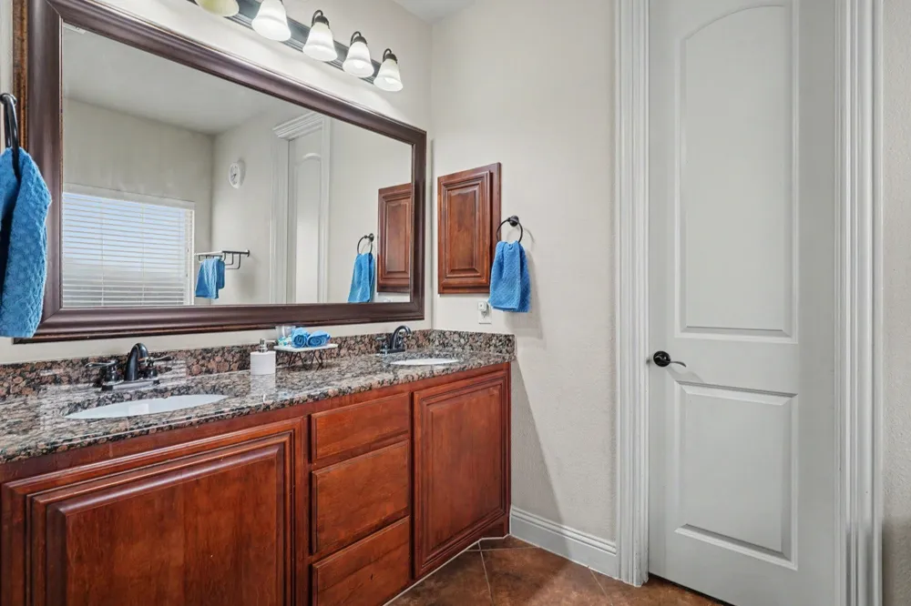 2412 Lynbridge Drive Plano, TX 75025