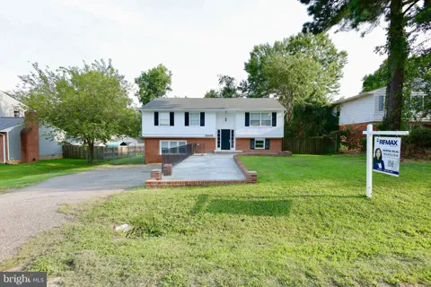 5005 BLAKE DRIVE