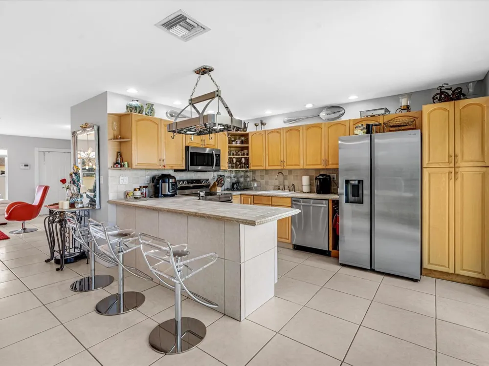 3370 BEAU RIVAGE DRIVE #3A Pompano Beach, FL 33064
