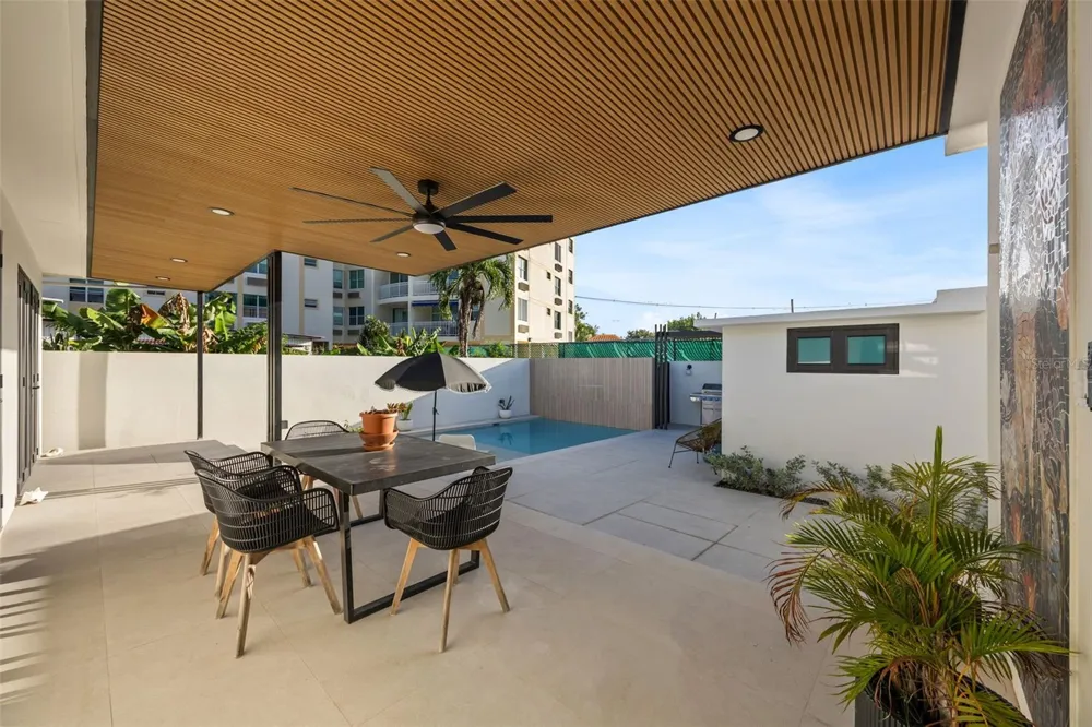 10 CALLE Rincon, PR 00677