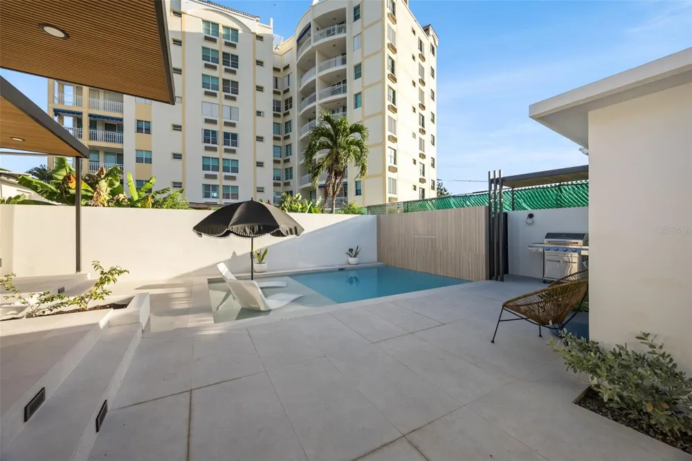 10 CALLE Rincon, PR 00677