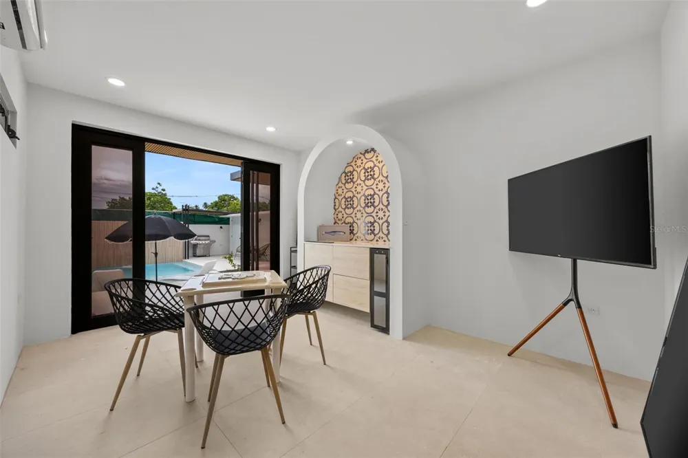 10 CALLE Rincon, PR 00677