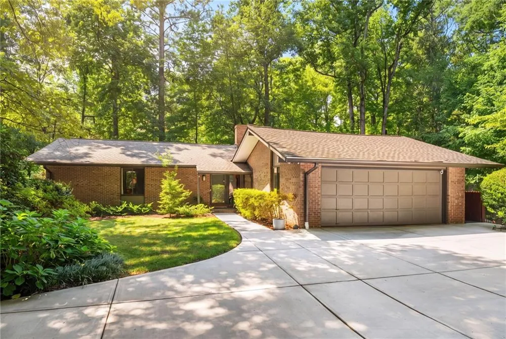 910 Freemanwood Lane Milton, GA 30004