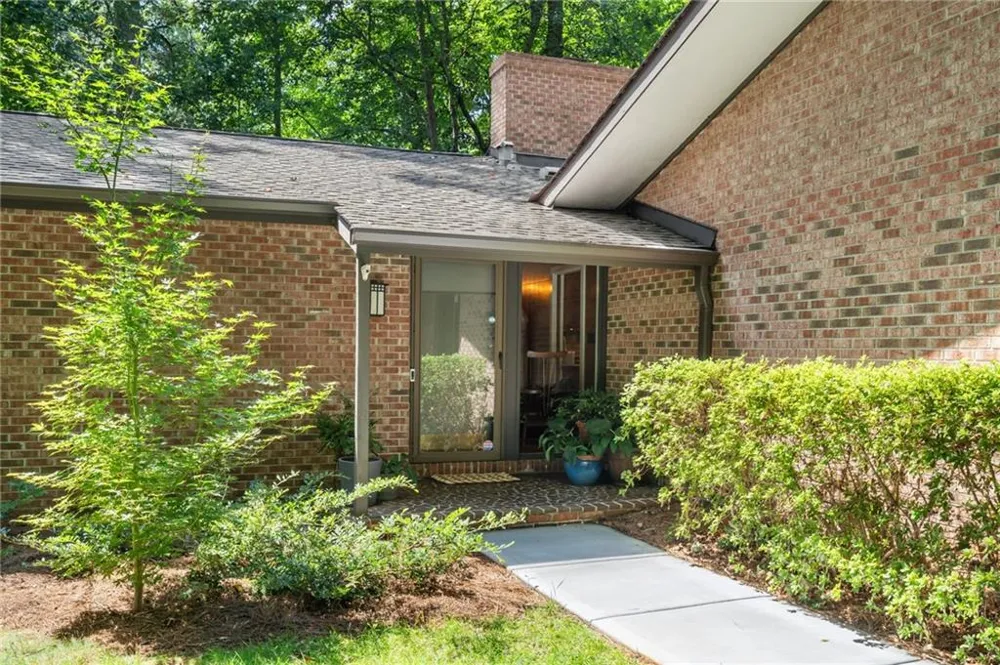 910 Freemanwood Lane Milton, GA 30004