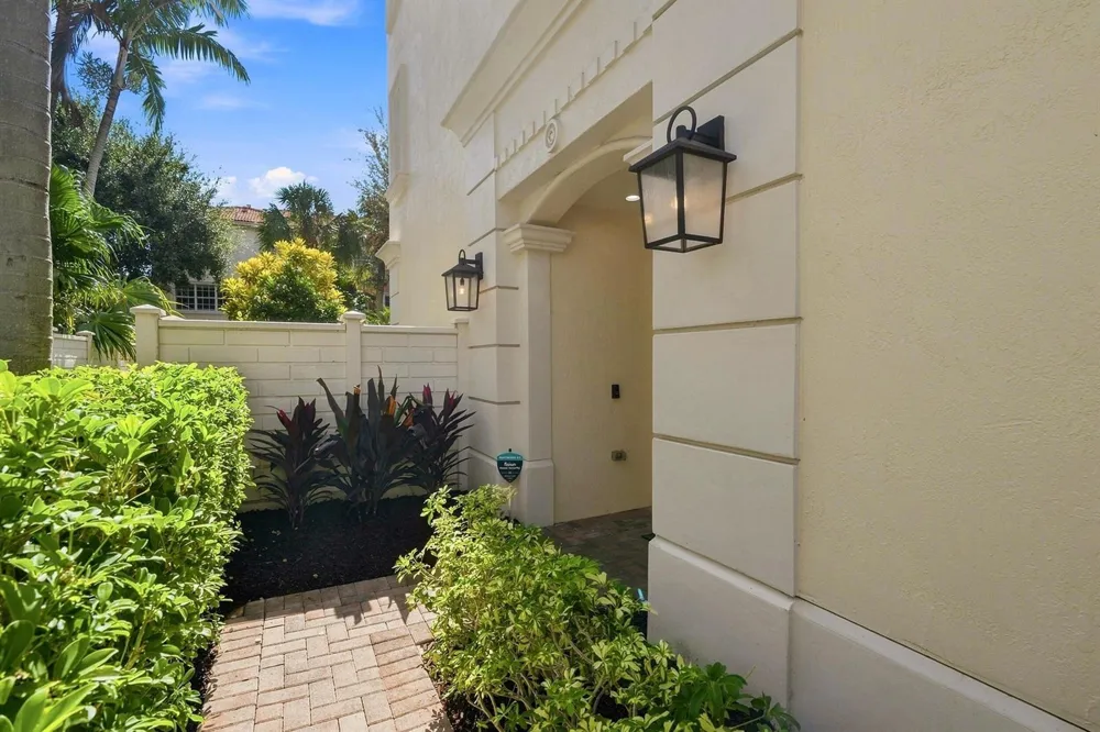 5550 NE Trieste Terrace Boca Raton, FL 33487