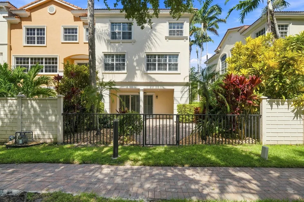 5550 NE Trieste Terrace Boca Raton, FL 33487