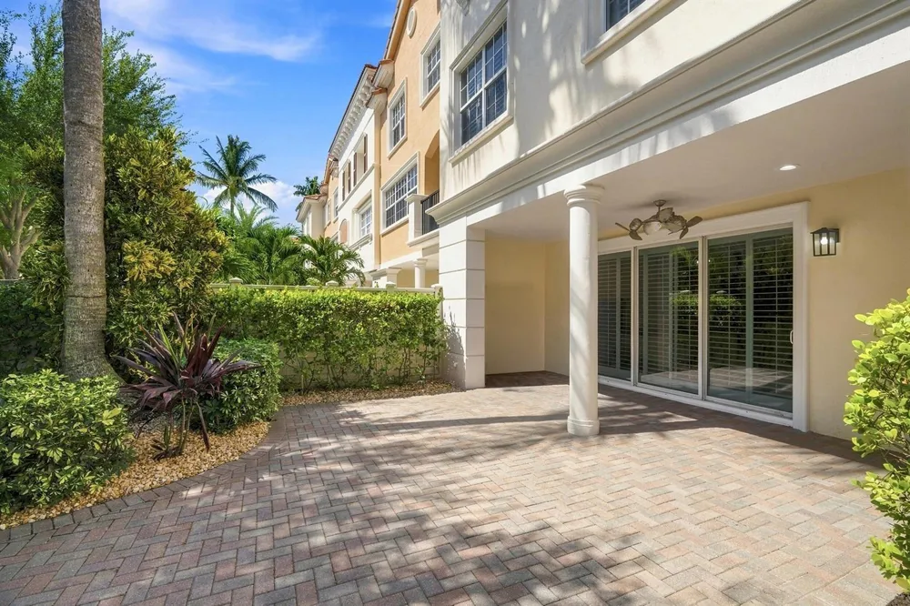 5550 NE Trieste Terrace Boca Raton, FL 33487