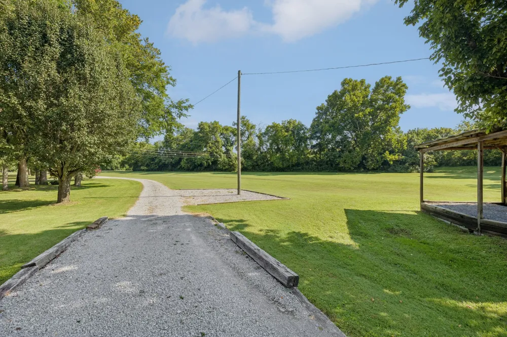 6923 Nolensville Rd Brentwood, TN 37027