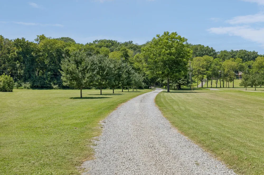 6923 Nolensville Rd Brentwood, TN 37027