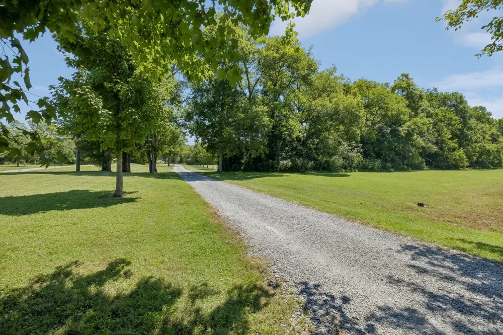 6923 Nolensville Rd Brentwood, TN 37027