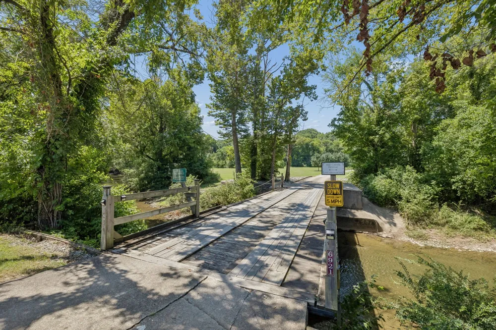 6923 Nolensville Rd Brentwood, TN 37027
