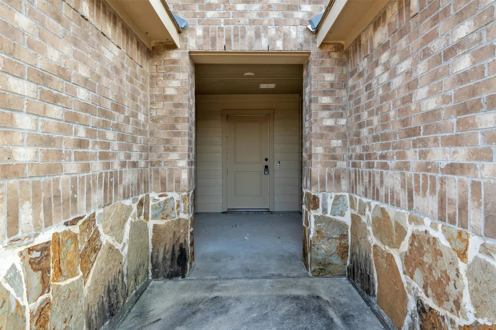 1748 Duskwood Drive Lancaster, TX 75146