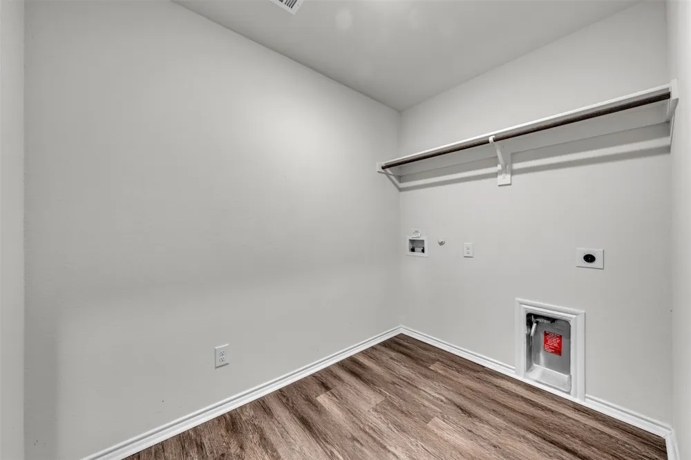 1748 Duskwood Drive Lancaster, TX 75146