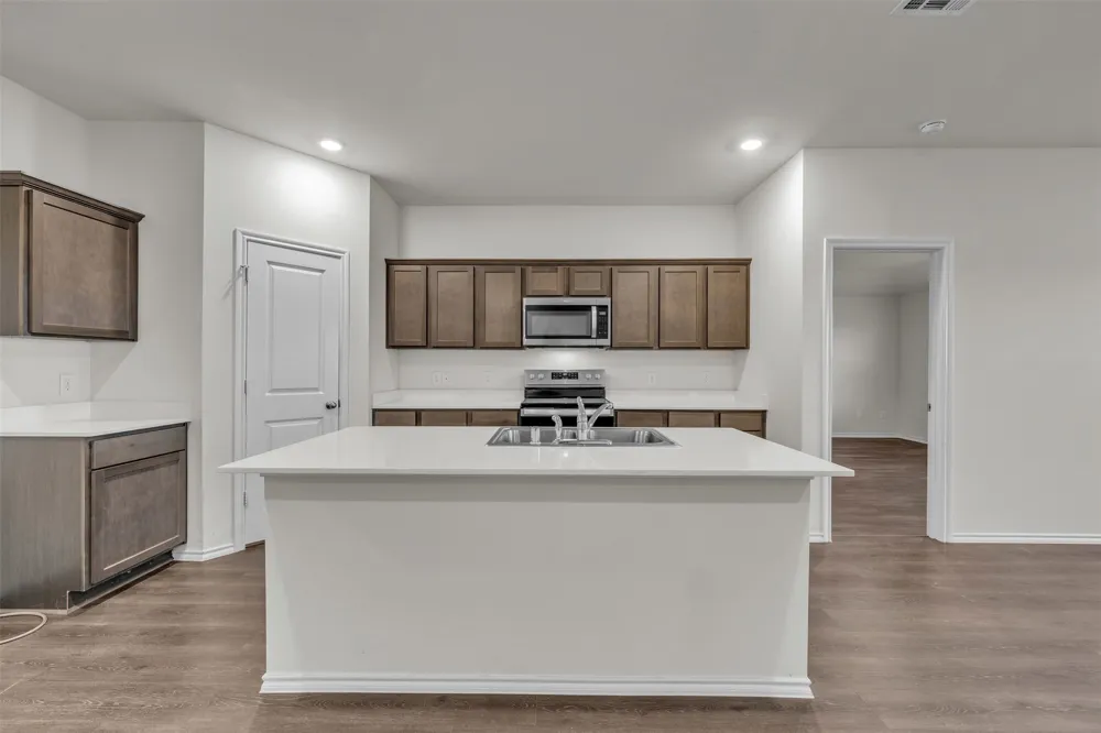 1748 Duskwood Drive Lancaster, TX 75146