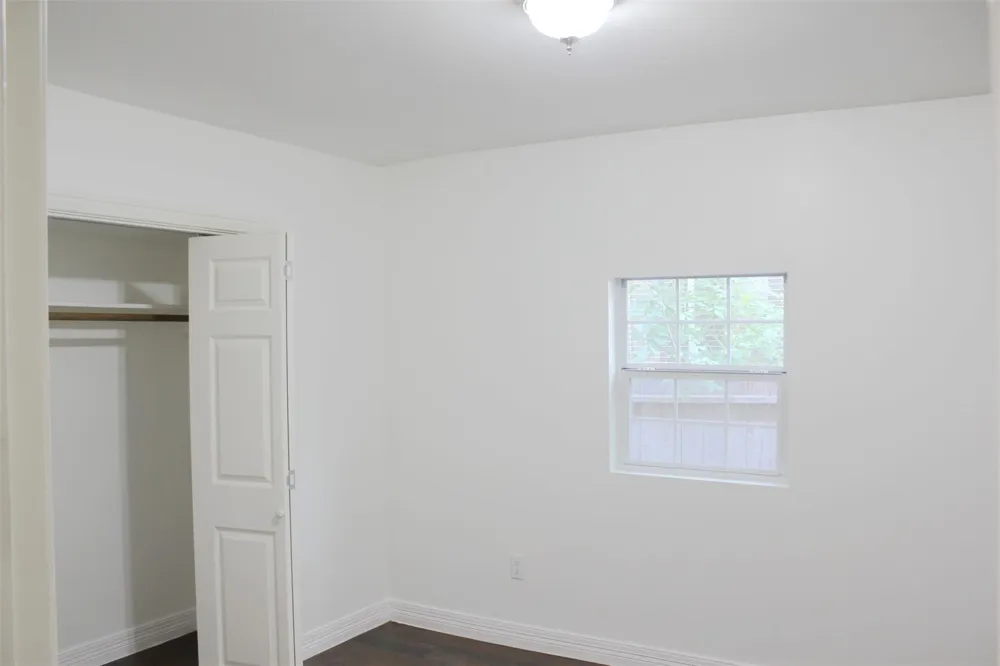 4416 Holt Street Bellaire, TX 77401