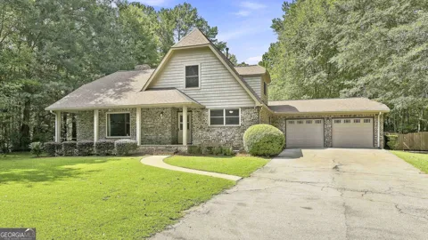 105 Hickory PL