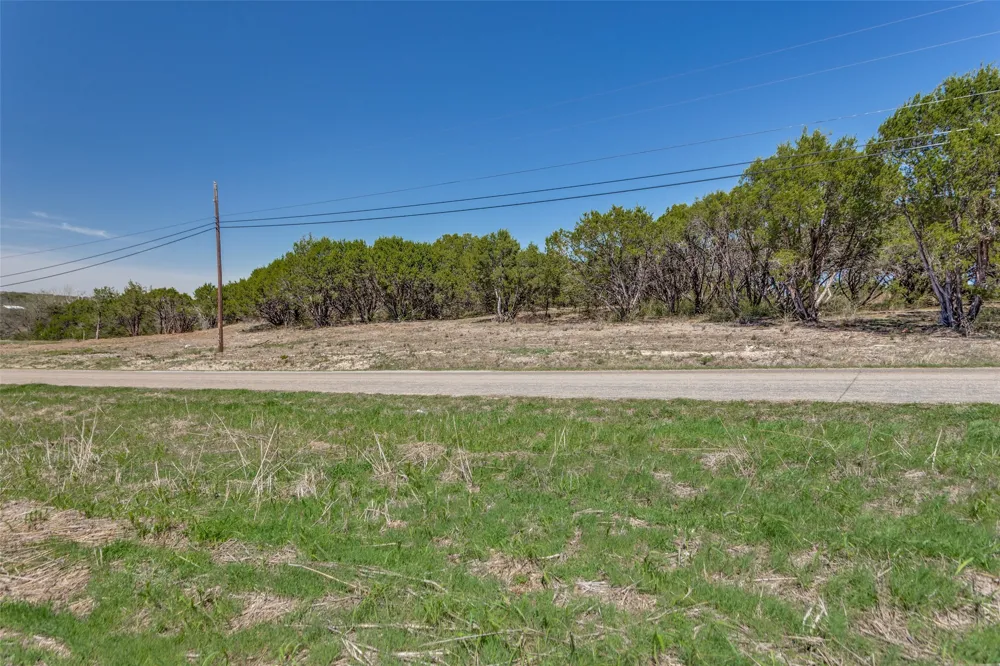 9128 Hilltop Drive Cleburne, TX 76033