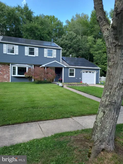 10 EVERGREEN TRAIL