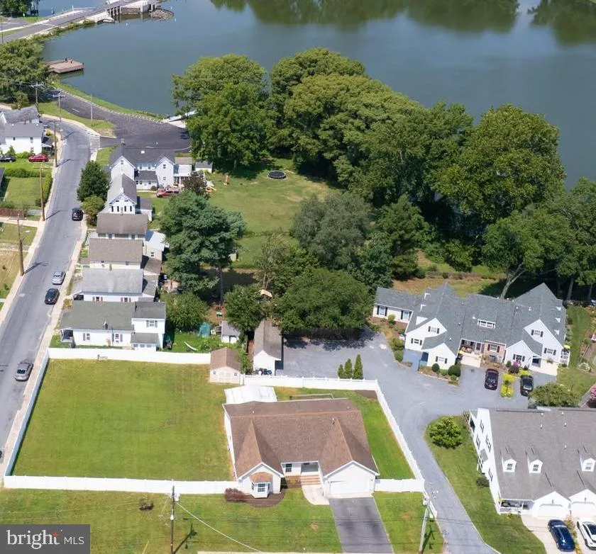 103 GOVERNORS AVENUE Laurel, DE 19956