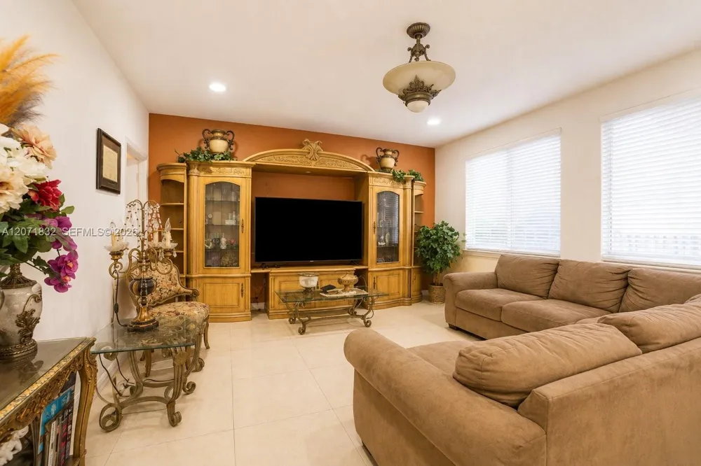 20551 NW 7th Ct Miami Gardens, FL 33169